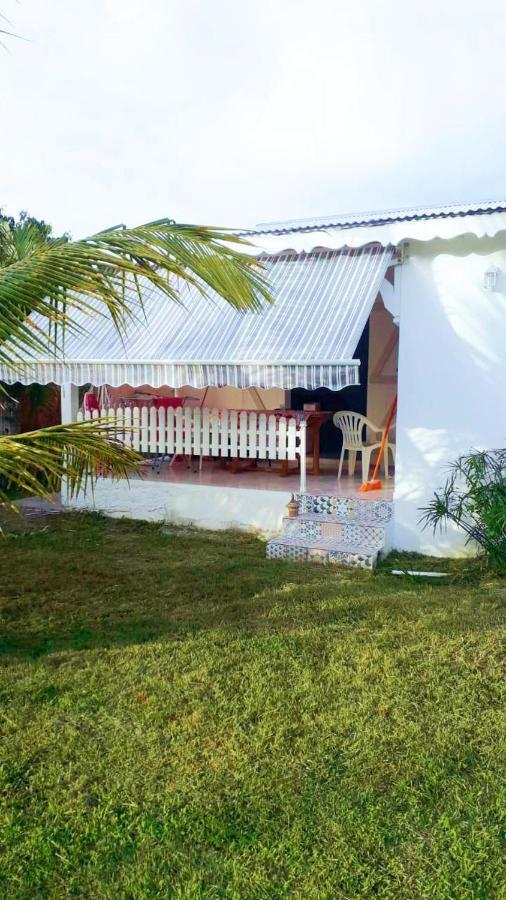 Residence Des Acacias Saint-Francois  Exteriör bild